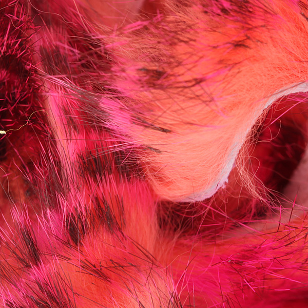 Hareline Tiras anchas de piel de conejo con pelo Magnum Tiger Barred
