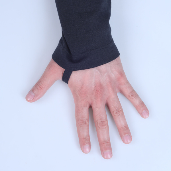 Sudadera con capucha Taimen Charaa - Negra